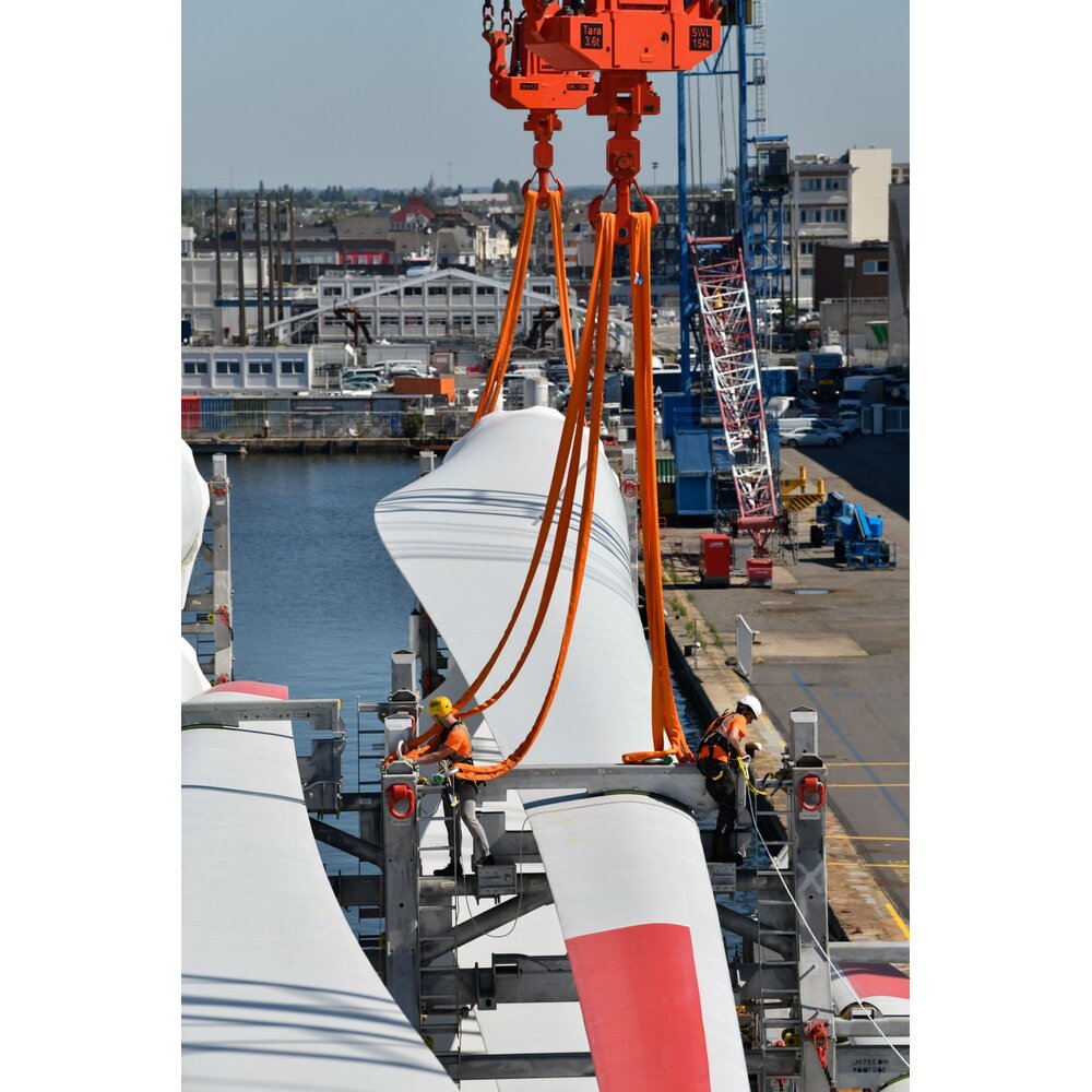 Round Sling Polyester - Heavy-Lift in use